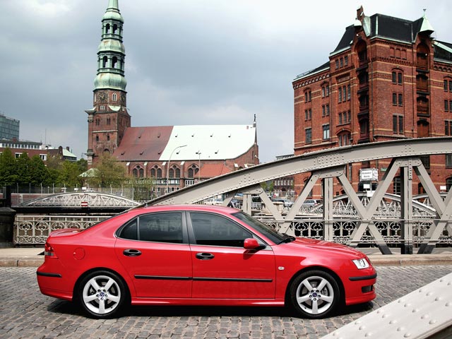 2005-Saab-9-3-Vector-Sport