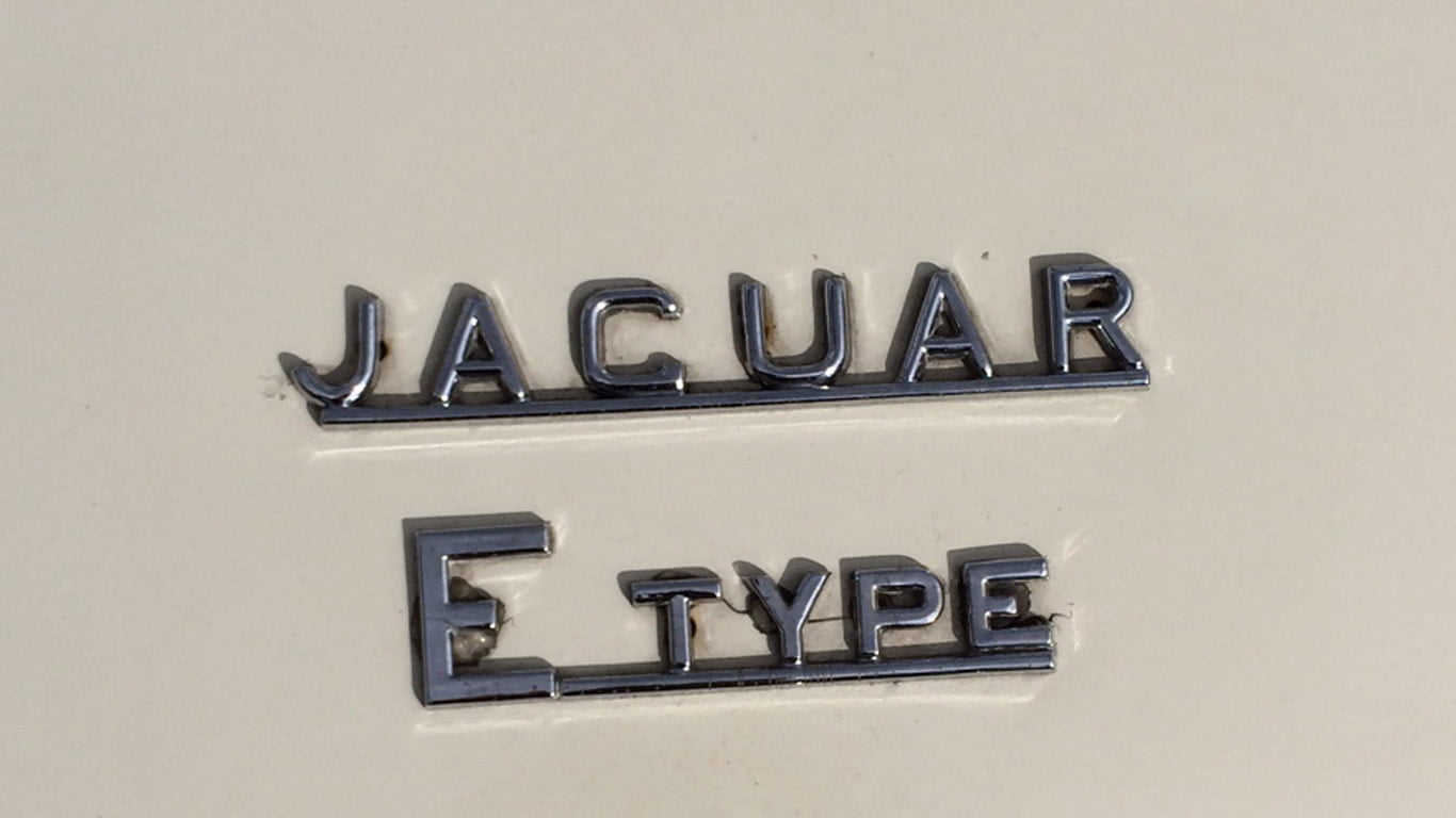 Jaguar E-Type badge