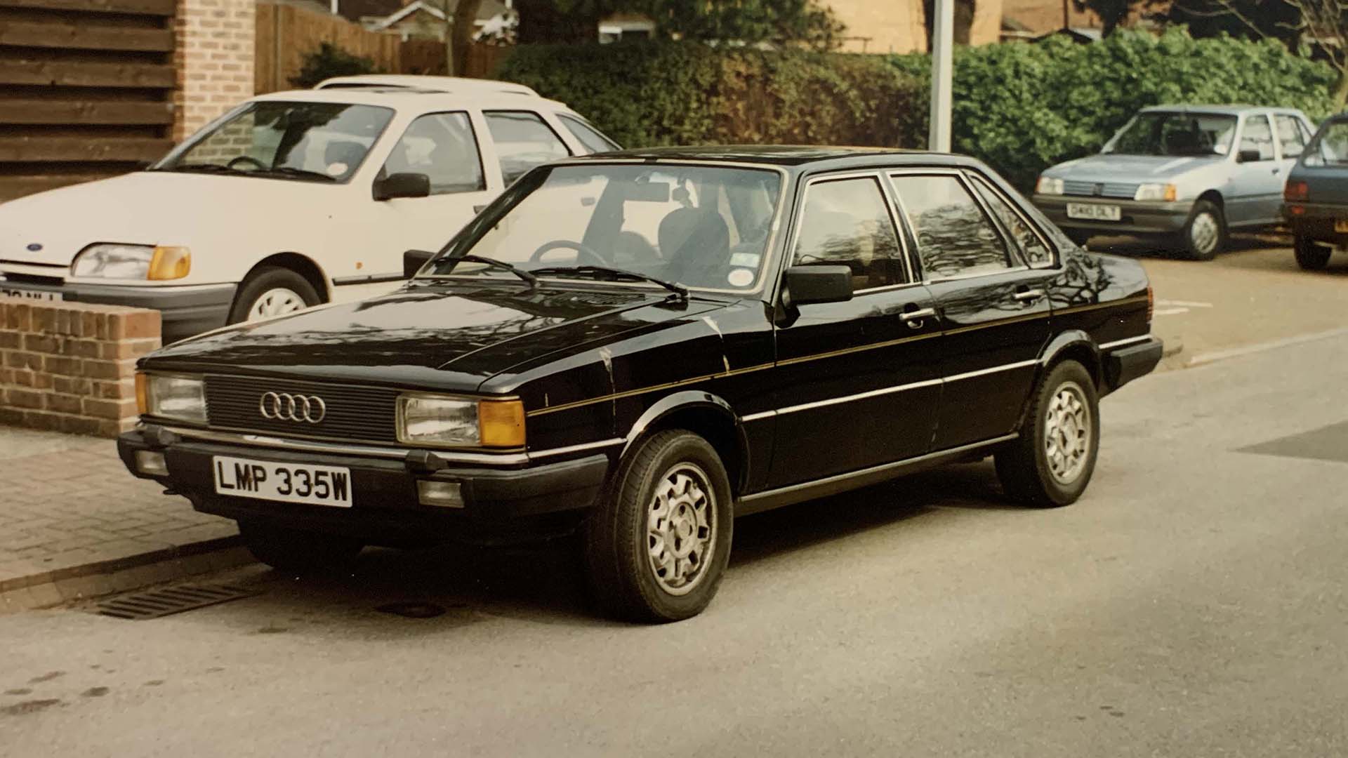[Image: Black-Audi-80-GLE.jpg]