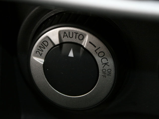 The Dacia Duster Access 1.6 4×4 all-wheel drive control