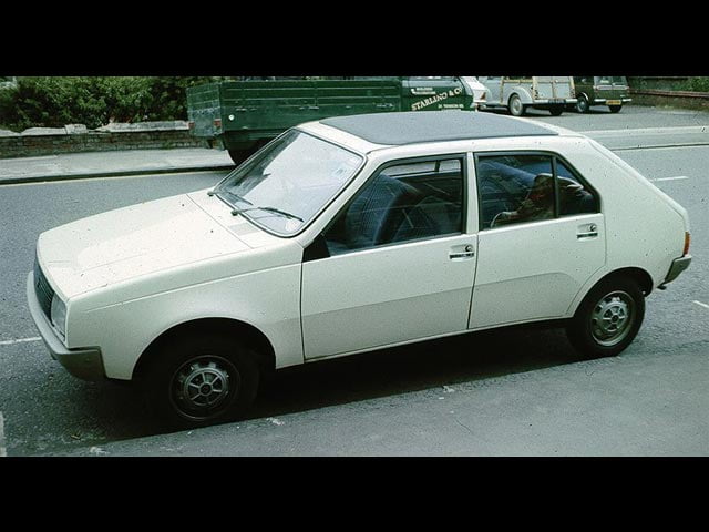 White Renault 14