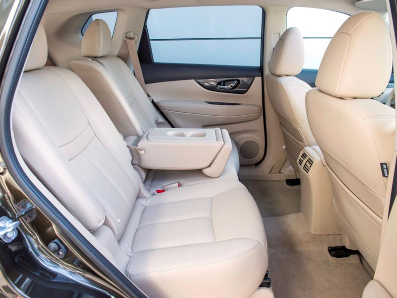 New 2014 Nissan X-Trail rear seats and legroom