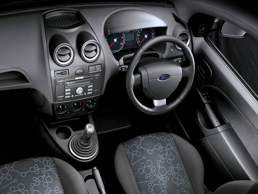 2007 Ford Fusion interior