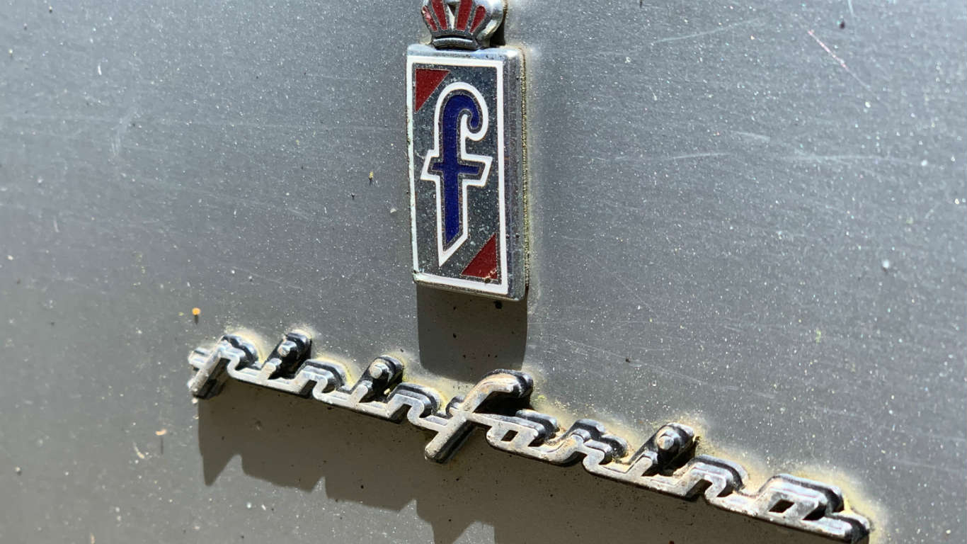 Peueot 406 Coupe Pininfarina badge