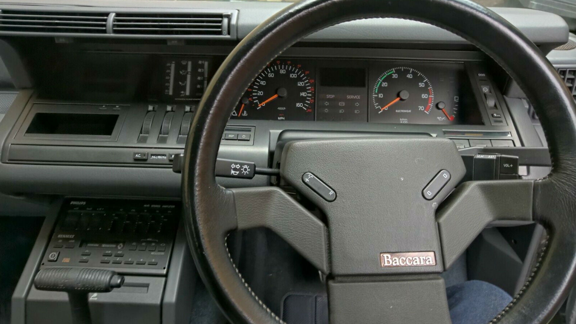 Renault 25 Baccara dashboard