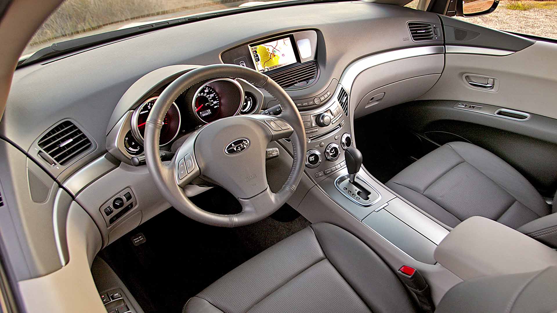 Subaru B9 Tribeca interior