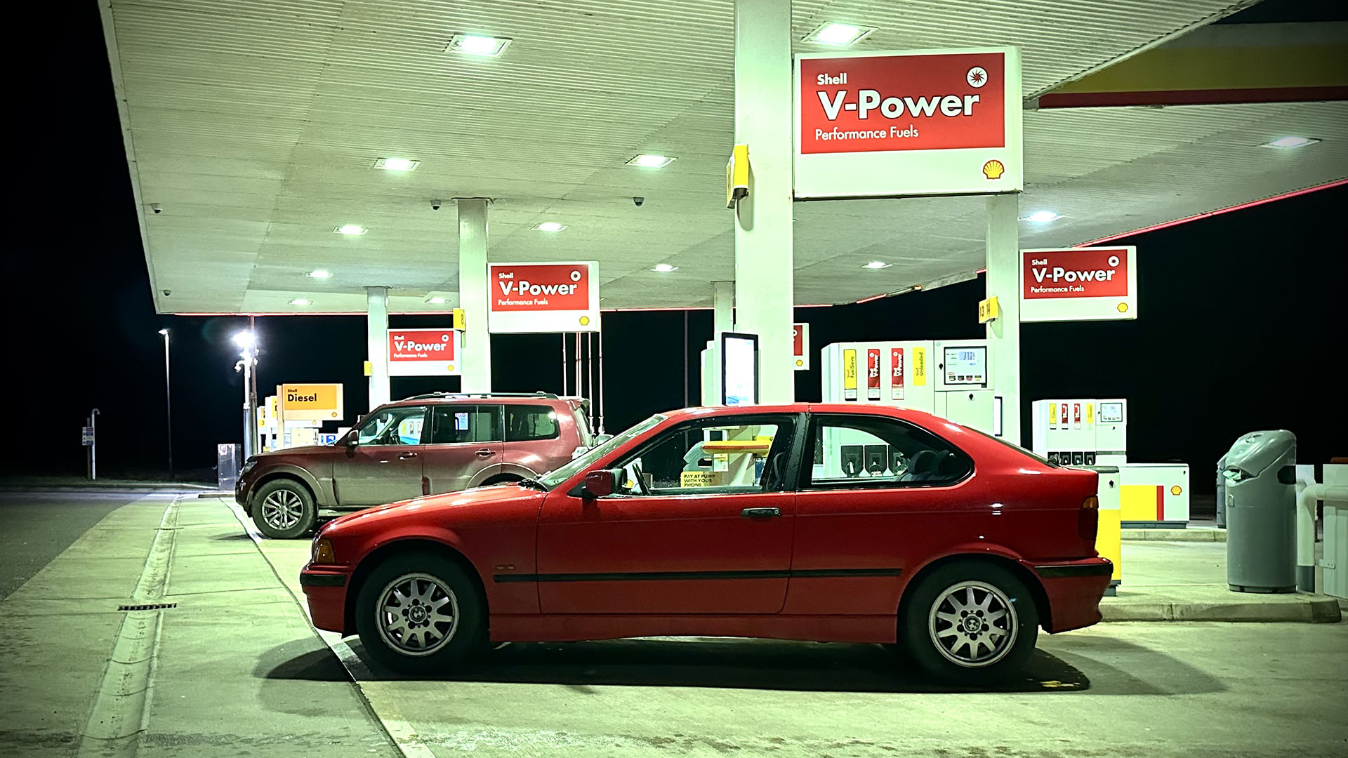E36 BMW Compact at petrol station