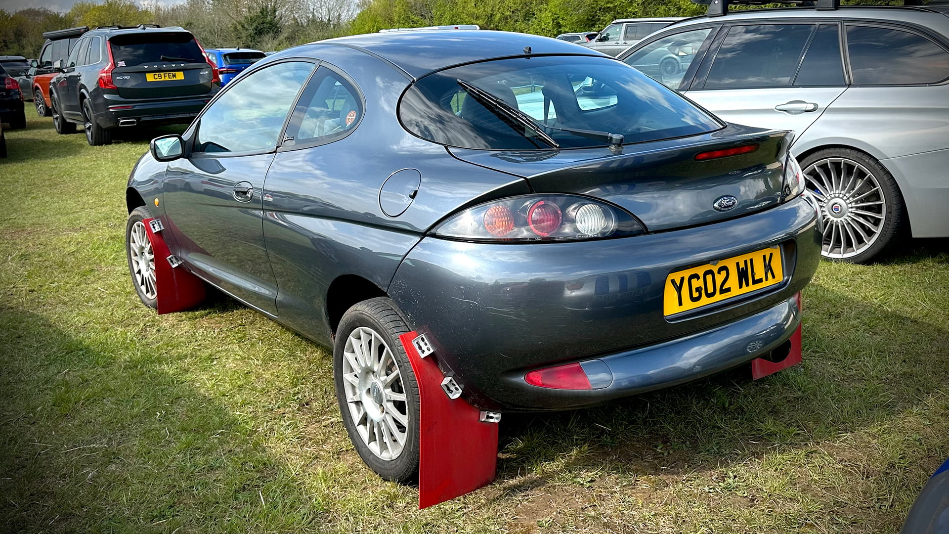 Ford Puma Thunder with red mud flaps